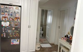 Apartament 3 camere, 2 balcoane, etaj intermediar - Poză 5