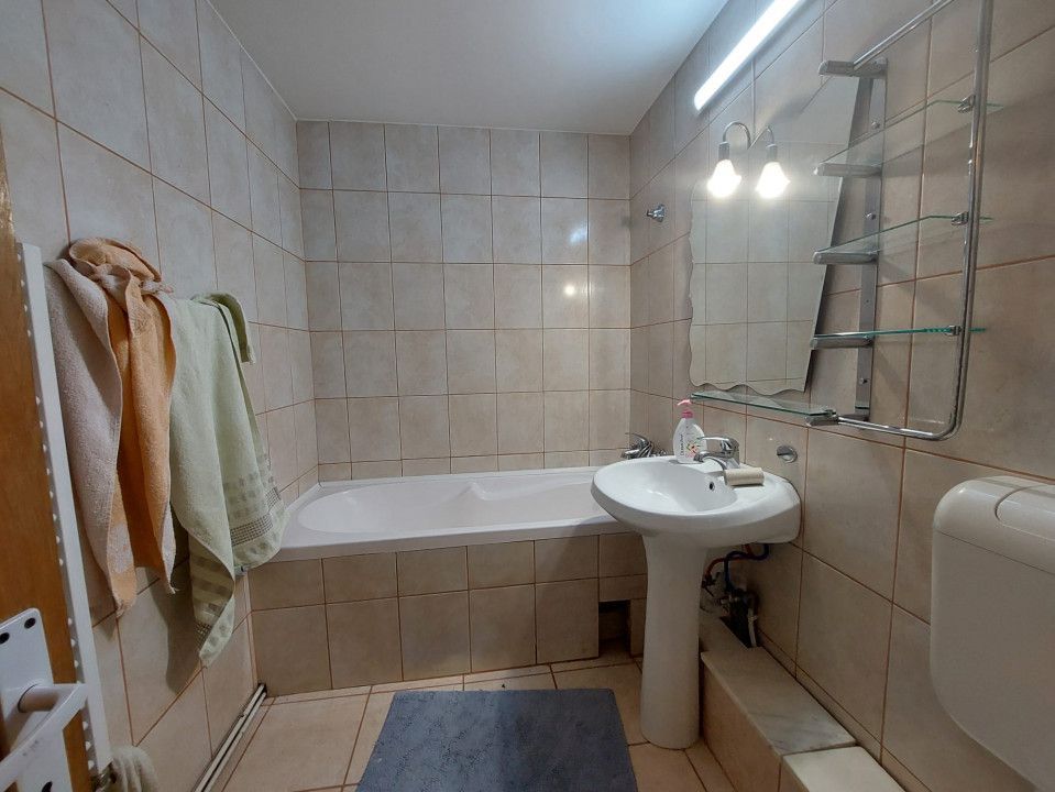 Inchiriere Apartament 3 camere Eremia - Poză 7