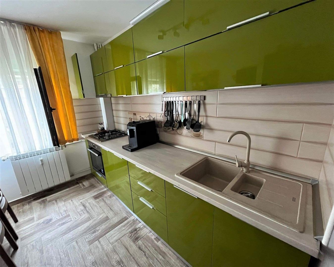 Vanzare apartament 2 camere Sebastian - str. Ileana Cosanzeana - Poză 10