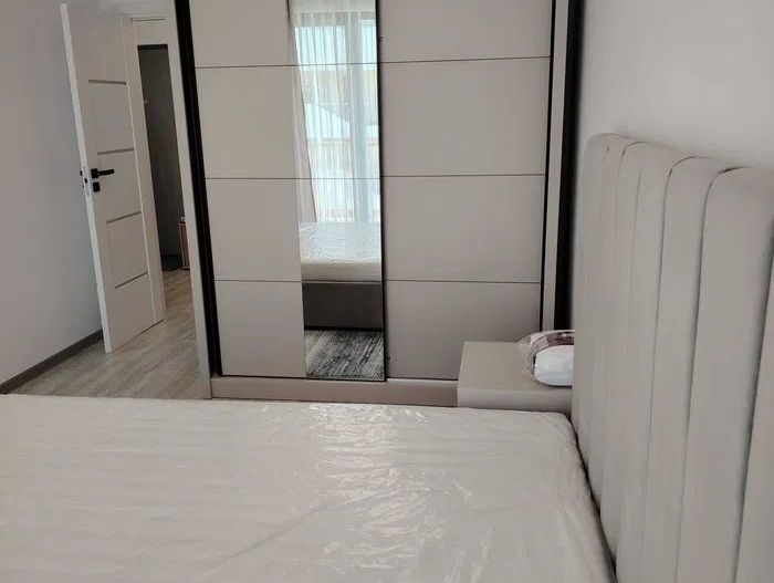 Închiriez apartament proaspăt finisat și utilat modern - Poză 5