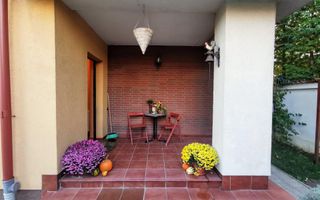 Casă spațioasă și elegantă în Dămăroaia- Jiului- Izbiceni- Comision 0% - Poză 4