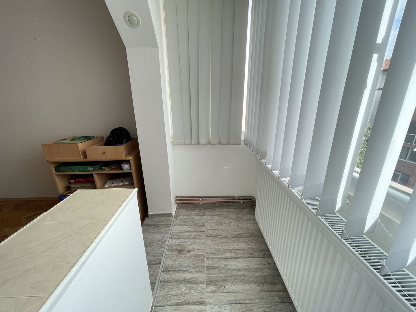 Apartament cu trei camere în bloc izolat -zona Aradului - Poză 6