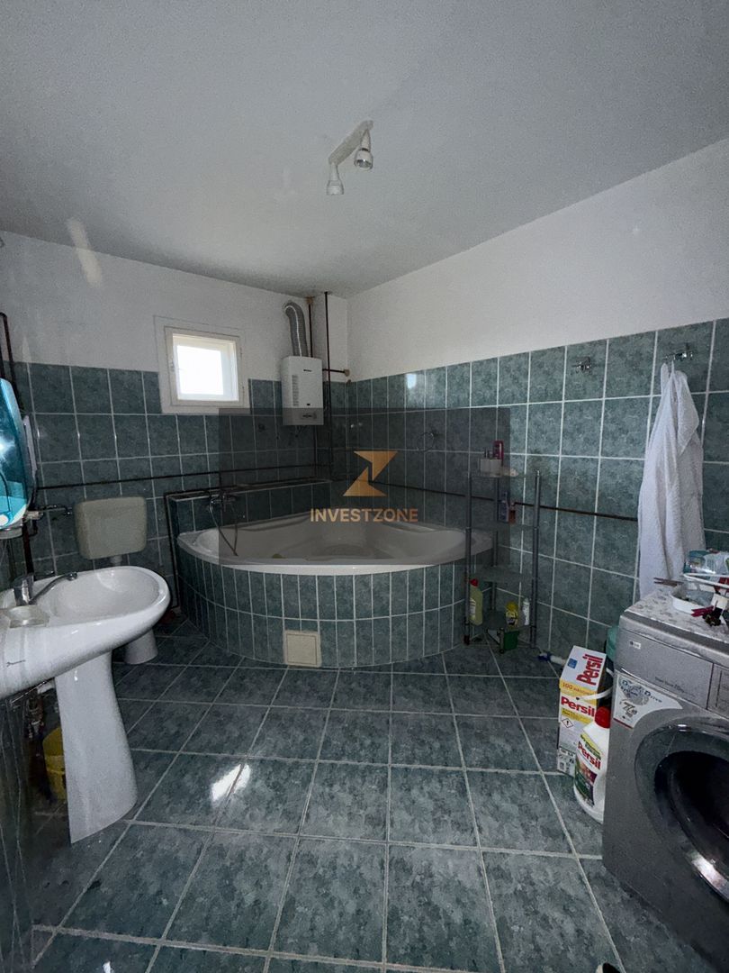 Casă cu teren central în Miersig 20 km de Oradea - Poză 5