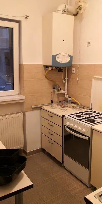 Apartament 3 camere Universitate, mobilat complet, etaj 3 - Poză 1