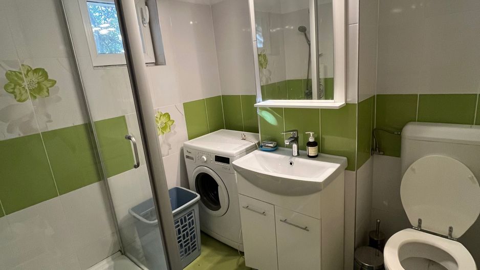De vanzare - Apartament 3 camere si balcon spatios, decomodat - zona Lipovei - Poză 6