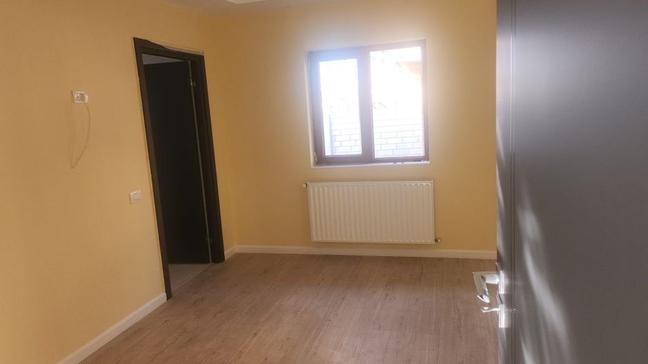 Casă spațioasă de închiriat în Clinceni, 120 mp + curte 535 mp - Poză 11