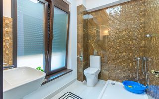 Vila cu piscina si garaj - 6 dormitoare - Pantelimon - Poză 13