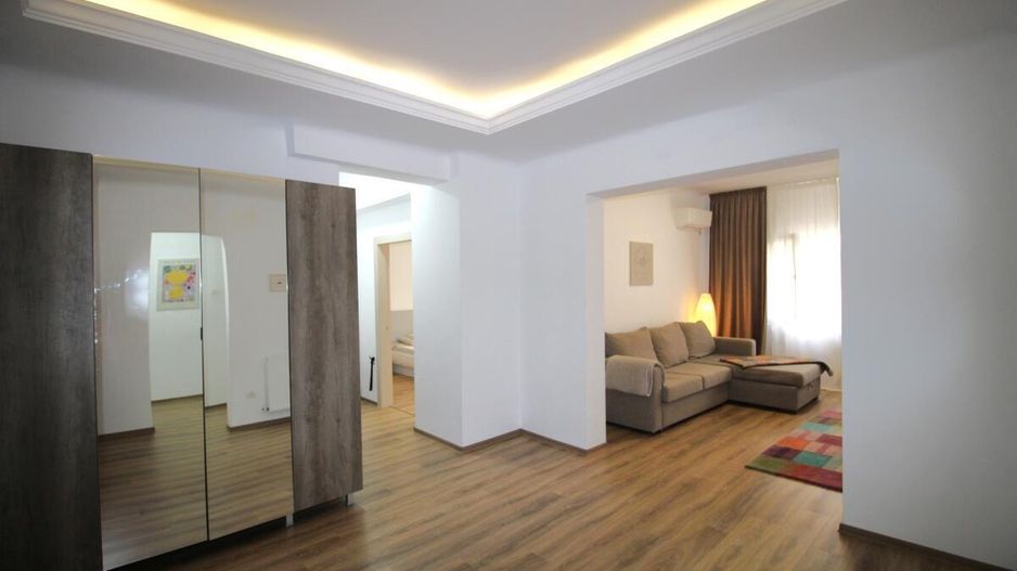 Piata Romana, 4 camere 138 MP total, Etaj 2/9, renovat - utilat, liber - Poză 13