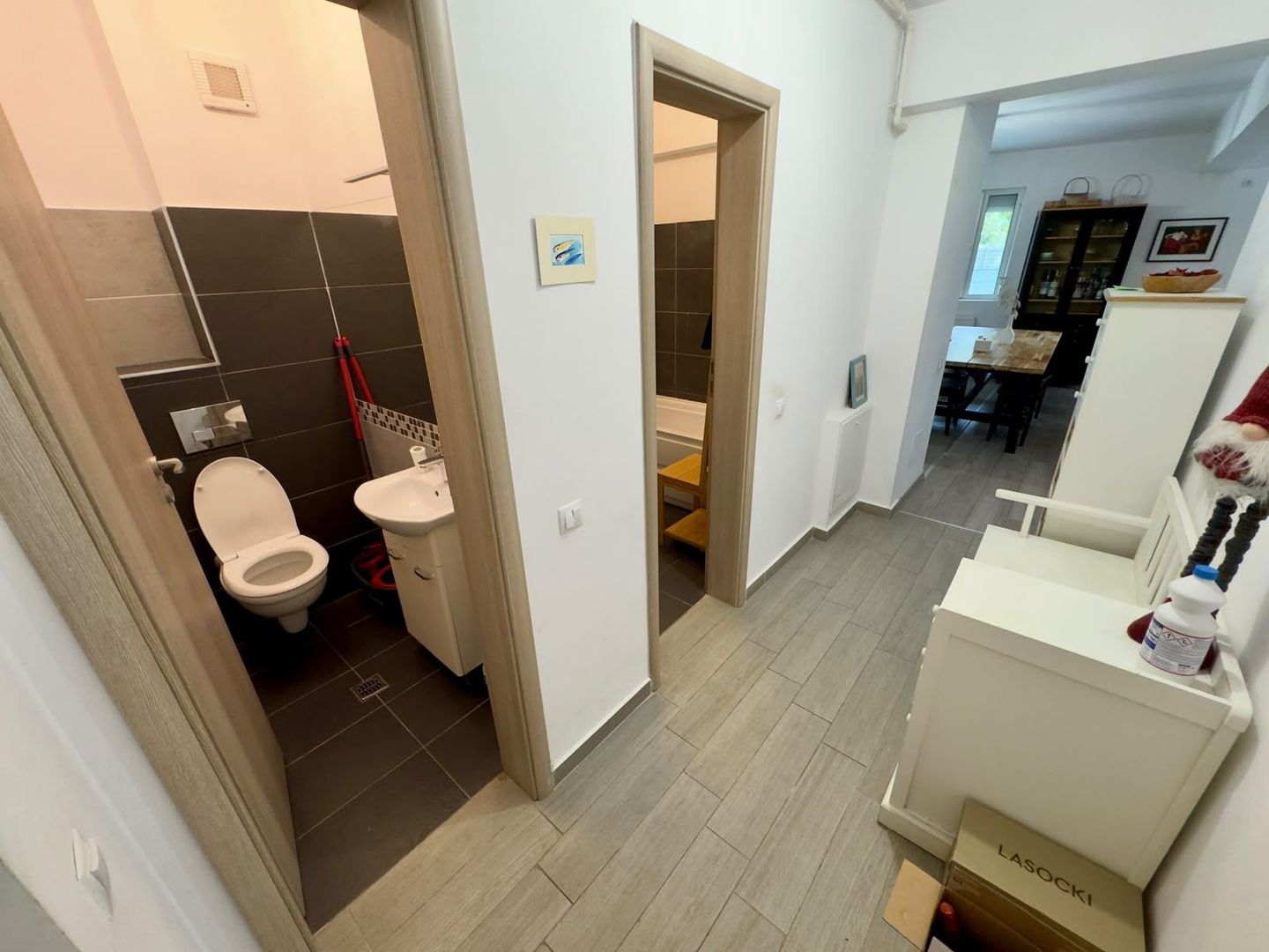 3 camere Semidecomandat | 2 bai | Parcare | Mobilat Utilat | Curte - Poză 15