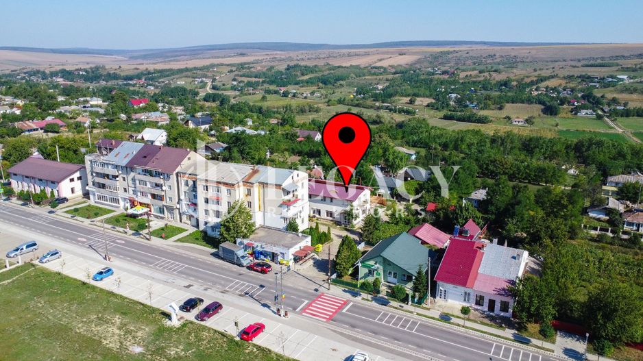 Vânzare, Spațiu comercial la parter, centru loc. Sulița - Poză 2