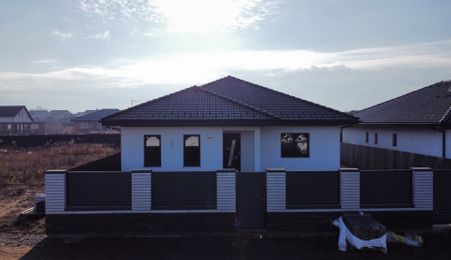 🏡 Casă modernă pe parter de vânzare – Cartier Izvor