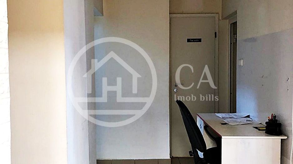 Spatiu comercial de inchiriat cu 5 camere pe Republicii, Oradea - Poză 7