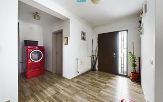 Casă Impresionantă Curte Generoasă Construcție de Calitate Berceni - Poză 15