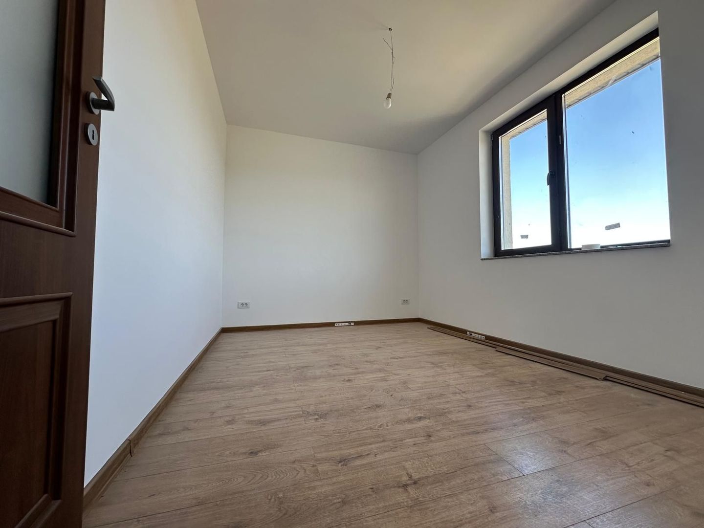 Vilă individuală P+1+M, 167 mp utili, teren 300 mp – lângă școală - Poză 3