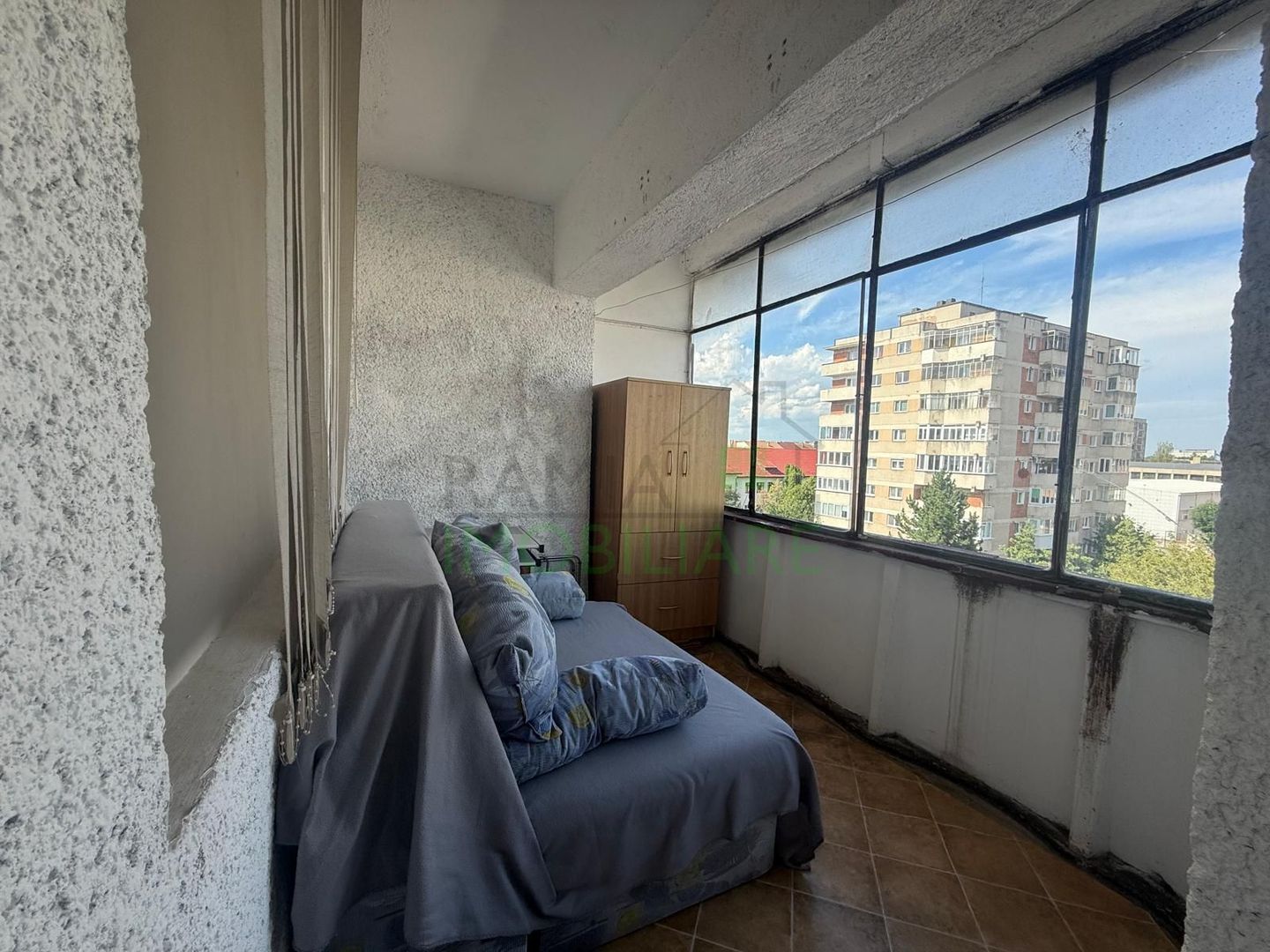 Apartament 3 camere decomandat cu 2 băi în Calea București - Poză 12