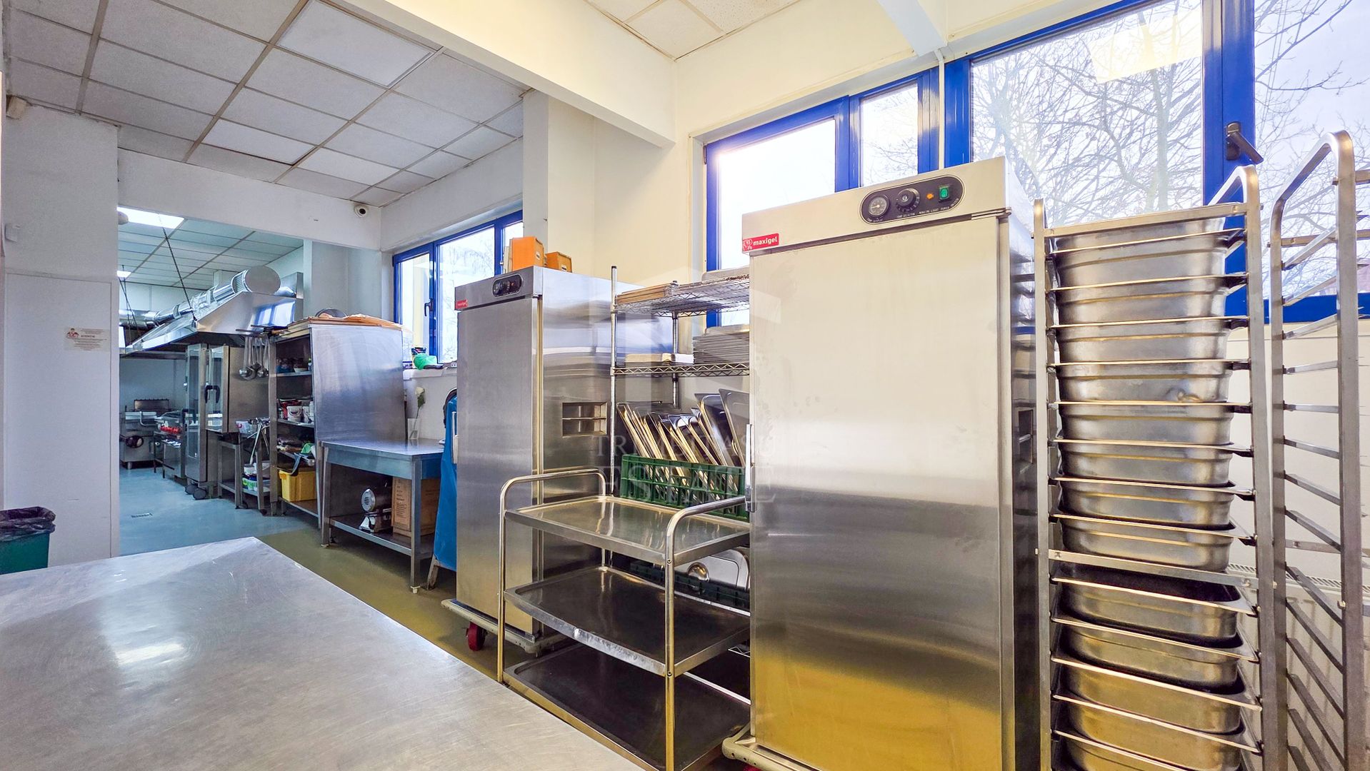Spațiu industrial–afacere catering la cheie, teren&hală 750 mp S+P+1E - Poză 44