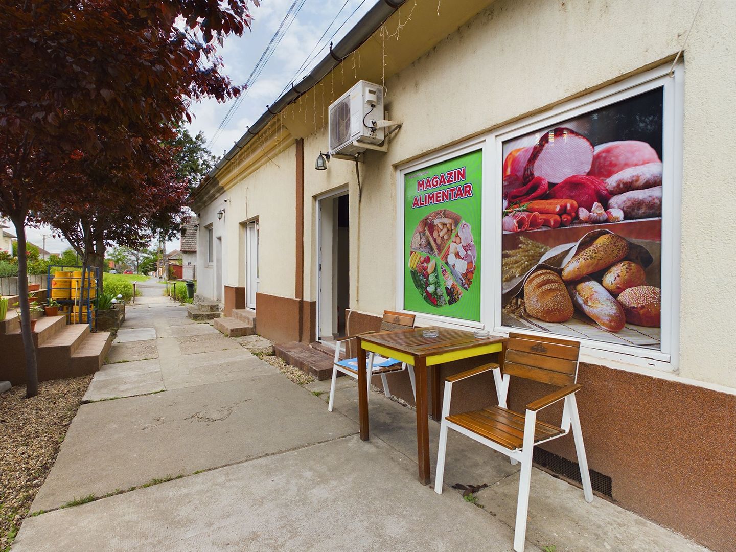 Spațiu central cu afacere la cheie în Cuvin - Poză 1