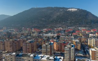 Apartament 3 camere, vedere superbă, Răcădău, str. Carpenului - Poză 17