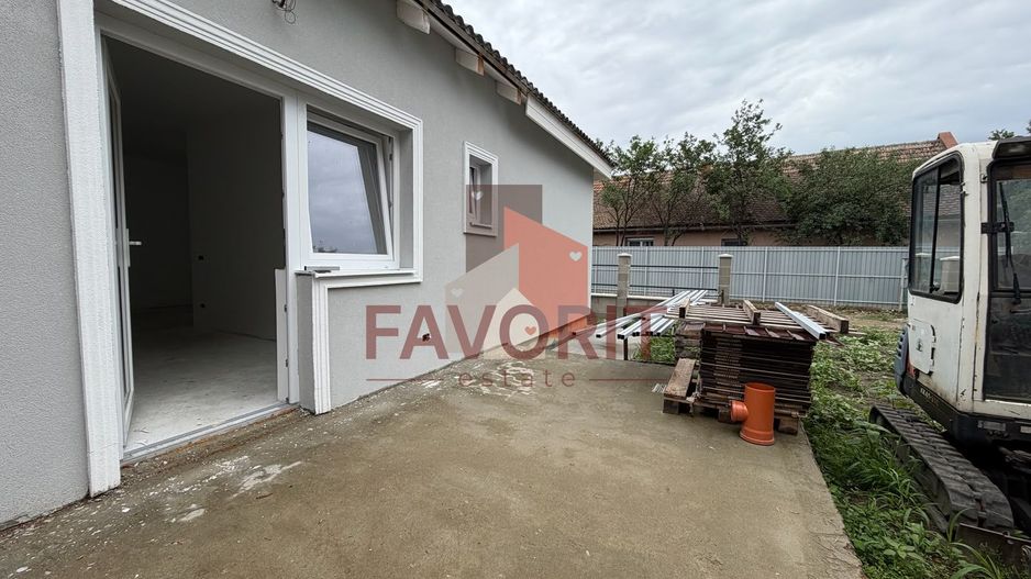 Duplex in Utvin | 3 camere | Toate utilitatile | Curte | Asfalt | - Poză 11