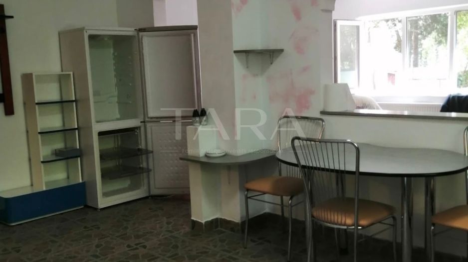 Vanzare apartament 2 camere Zorilor, zona UMF. - Poză 1
