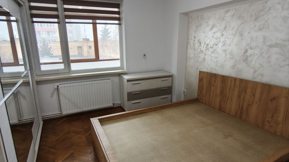 Apartament 3 camere Poli 2 – spatiu, lumina si priveliste - Poză 1