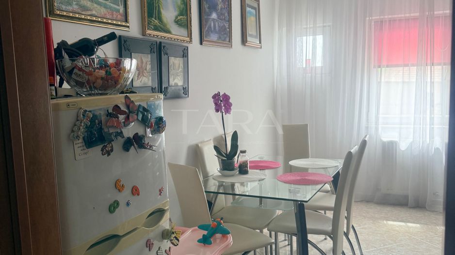 Vanzare apartament decomandat  in zona centrala Apahida - Poză 3