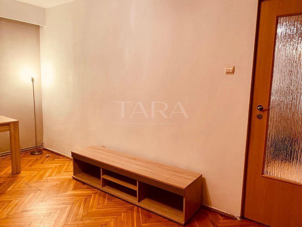 Apartament cu 2 camere, decomandat, balcon închis, zona Zorilor. - Poză 5