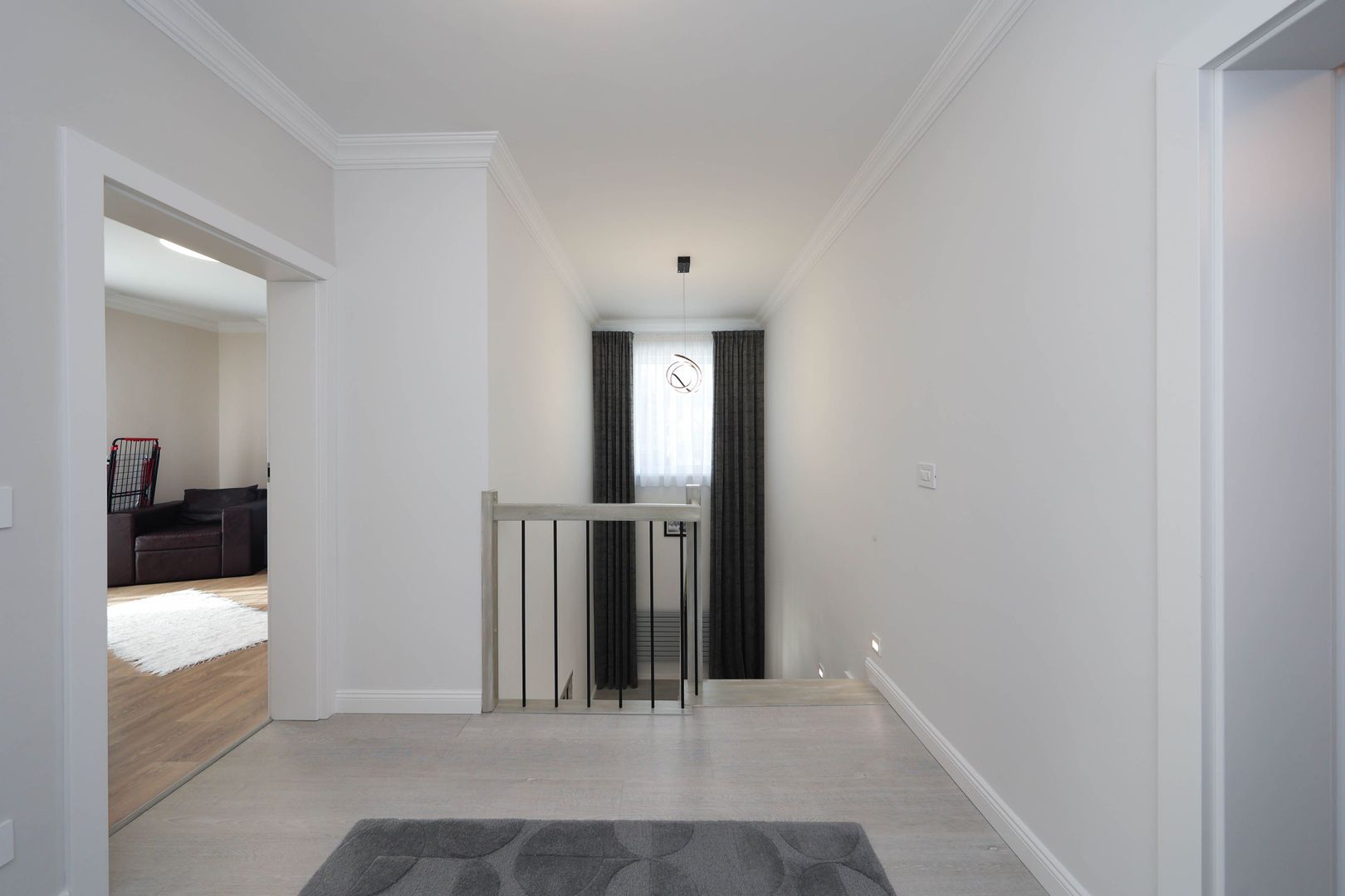 Casă ideală pentru familie în Brașov, Bunloc – spațioasă, luminoasă, priveliște - Poză 29