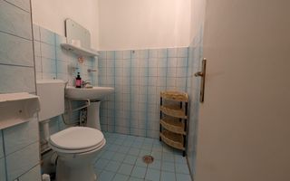 3 camere | parter | 2 bai | mobilat si utilat | zona  excelenta | boxa la subsol - Poză 13