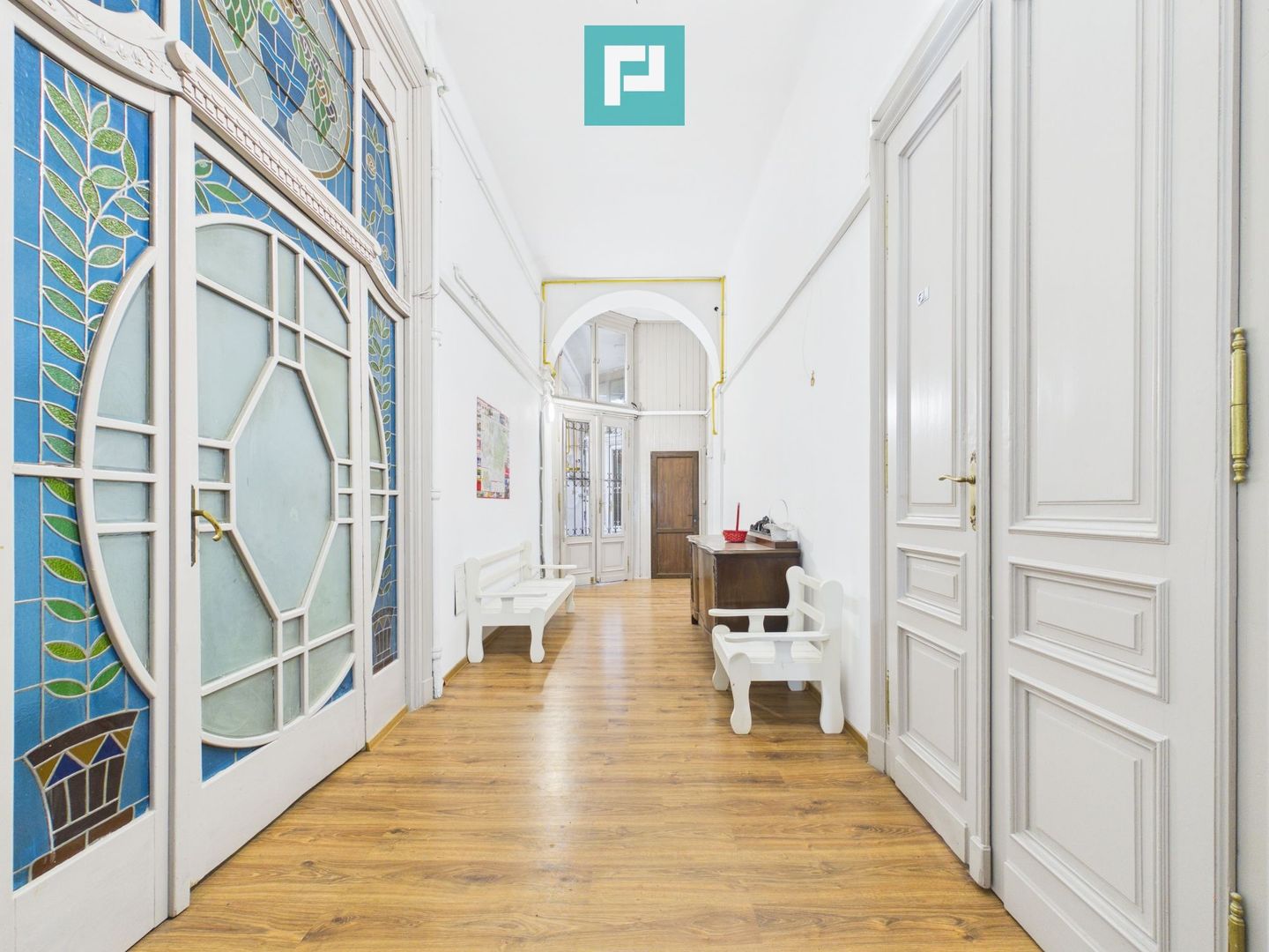 Apartament emblematic in Palatul Cenad, Arad - Poză 5