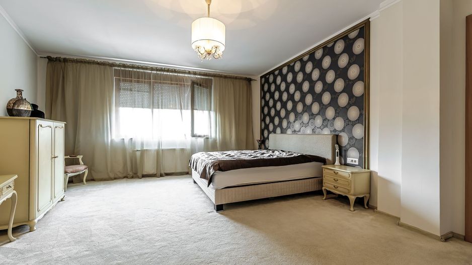 Vilă exclusivistă pe malul Mureșului – design modern si teren generos - Poză 7