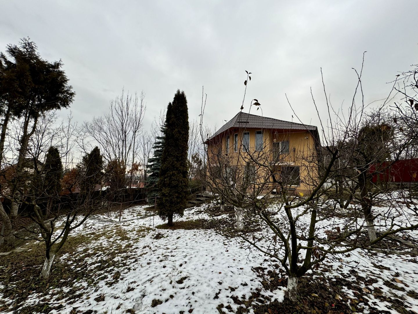 Casă individuală de vânzare în Săcele | Teren 781 mp | 3 Dormitoare - Poză 5