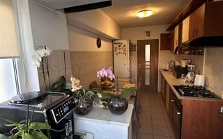Apartament 3 camere decomandat - zona Bartolomeu - Poză 5