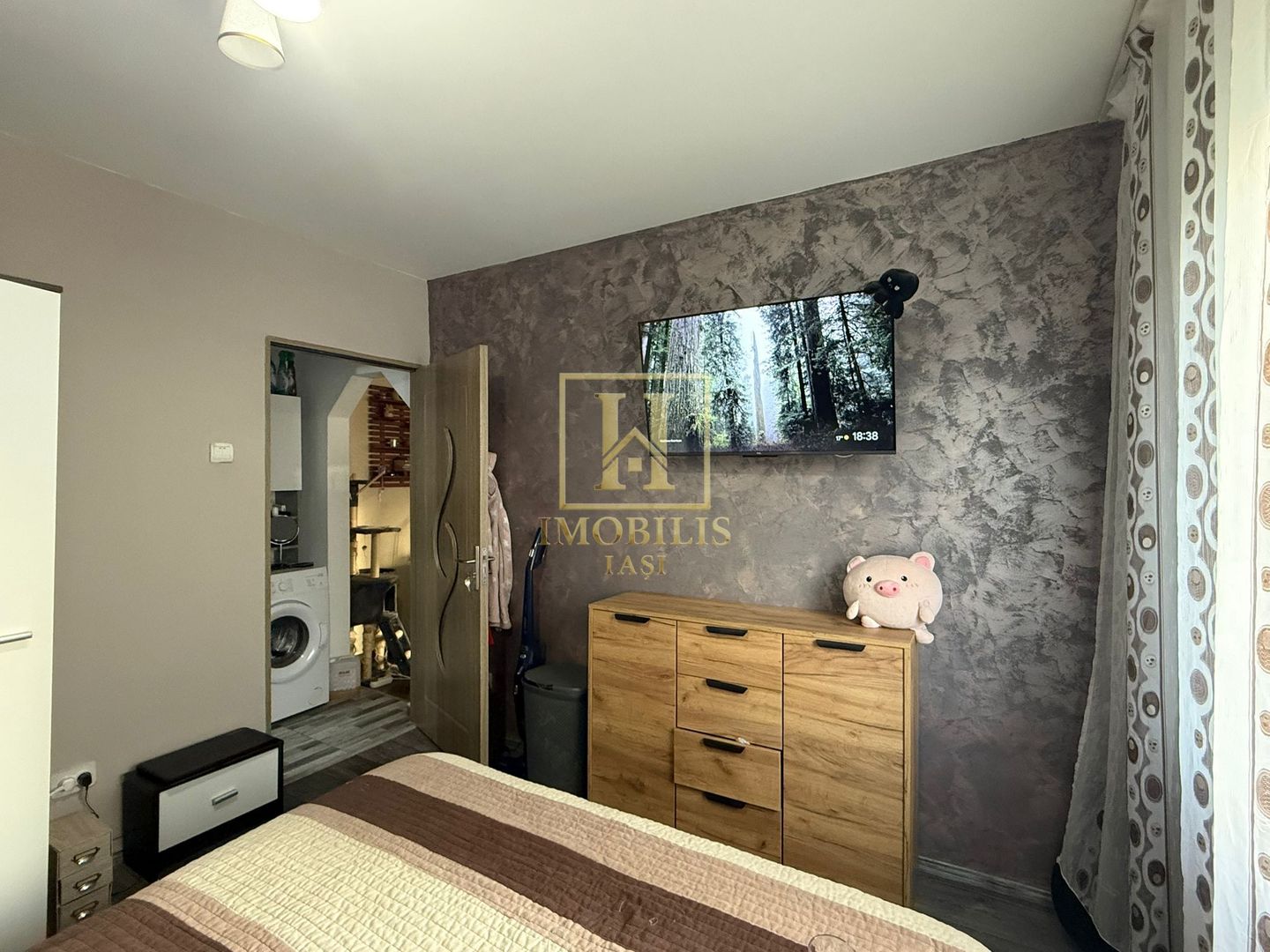 Apartament renovat 2 camere 41 mp Alexandru cel Bun 89900 euro - Poză 4
