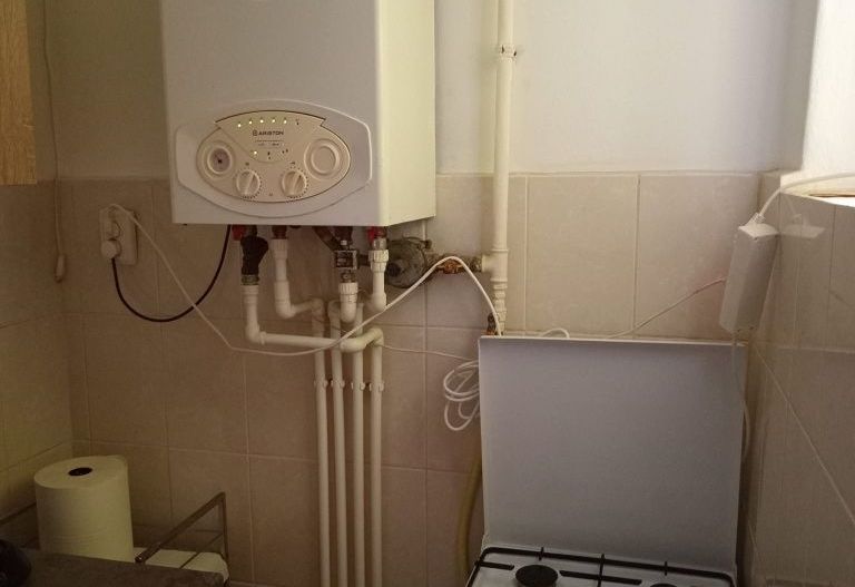Ag BRASADAS vinde garsoniera 22mp la etajul 1/4 Ostrovului. - Poză 4