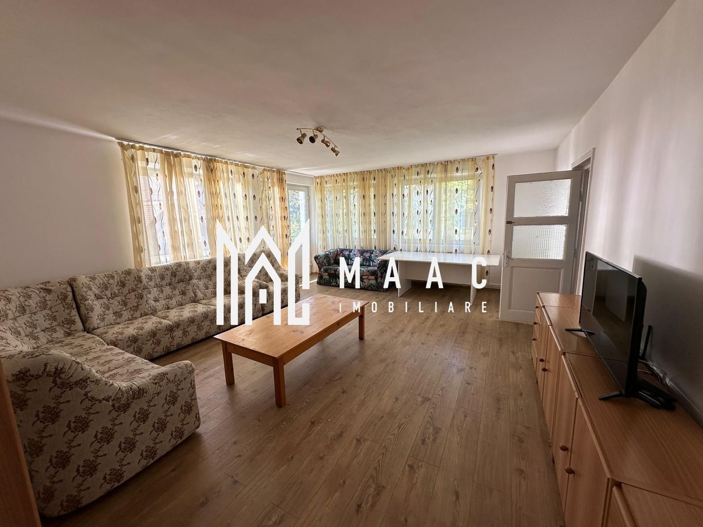 CASA DE INCHIRIAT I CISNADIE I ZONA LINISTITA - Poză 6