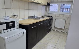 Închiriez apartament modern cu 3 camere, poziție centrala - Poză 7