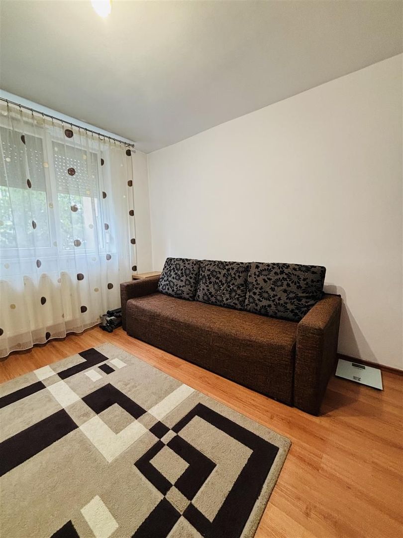 APARTAMENT CU 2 CAMERE DECOMANDAT ZONA ROGERIUS - Poză 3
