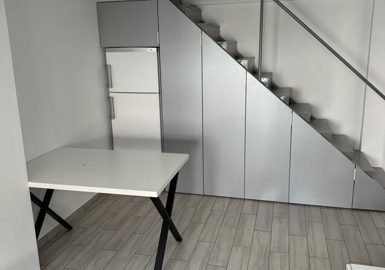 Inchiriez zona Titulescu -Banu Manta 2 camere la curte     A24 - Poză 3