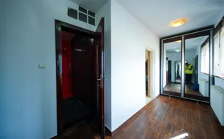 CASĂ CU TEREN 262 MP ȘI SPAȚIU COMERCIAL – SECTOR 4, BUCUREȘTI - Poză 22