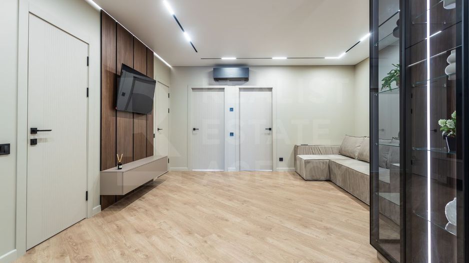 Vânzare, apartament, 3 camere + living, strada Ion Buzdugan, Buiucani - Poză 3