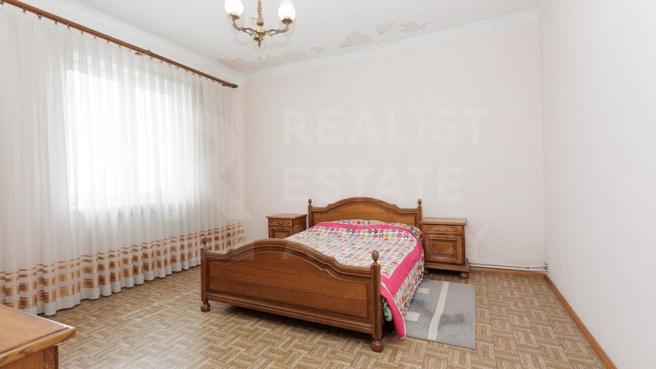 Vânzare, casă 3 nivele , str. Sihastrului, Codru - Poză 11