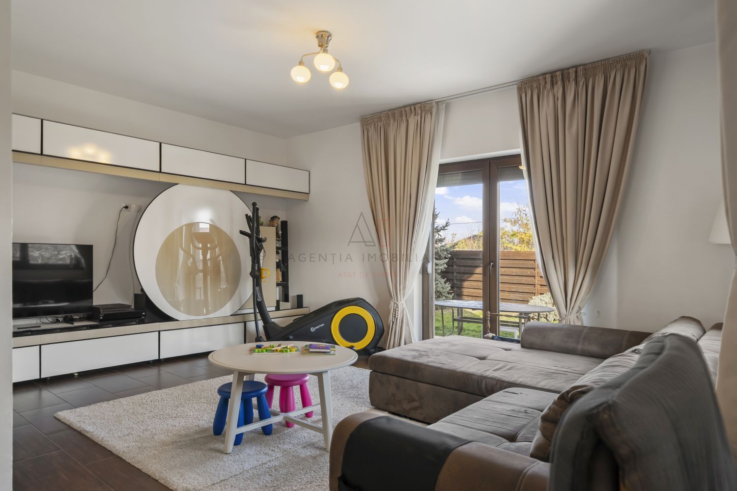 Casă P+1+M I curte 500 mp — Comision 0 - Poză 2