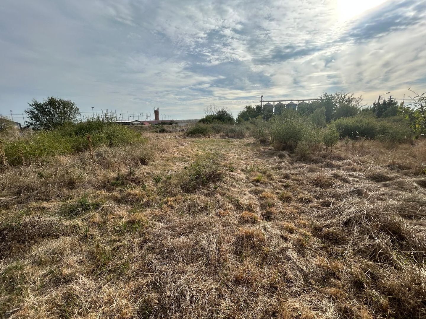 COMISION 0 | Teren intravilan | 945mp | Sacalaz Vest - Poză 2