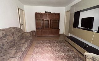 Apartament 2 camere de vânzare 45 mp utili + pivnița- Strada Oștirii - Poză 1