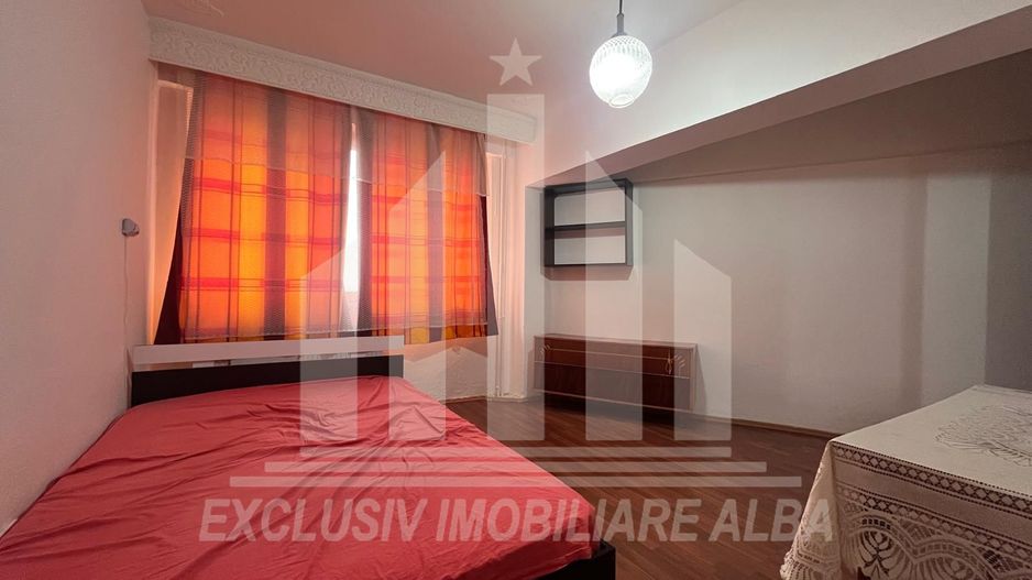 Garsoniera decomandata etaj intermediar - Poză 1