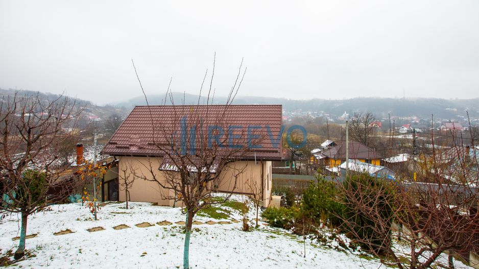 Casă/Vilă de vânzare în Trebeș, Mărgineni, jud Bacău - Poză 13