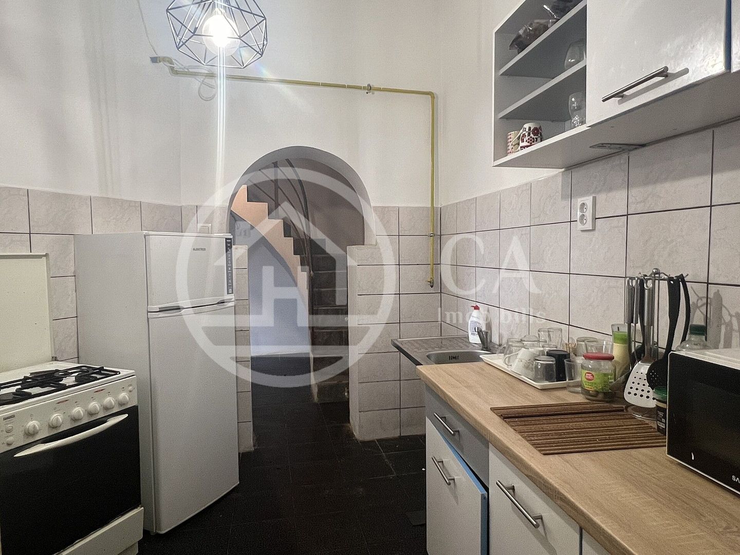Casa cu 6 camere de inchiriat zona centrala, Oradea - Poză 8