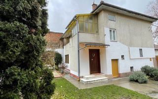 Casa de vanzare in zona centrala - Poză 4