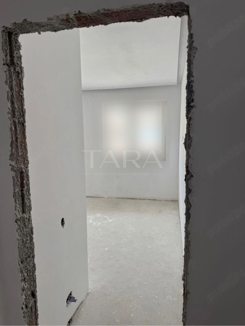 Apartament semifinisat cu 3 camere și balcon generos. - Poză 3
